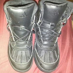 Final offer Boys Acg nike boots (BUNDLE)
